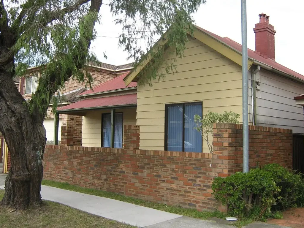 Freestanding Three bedroom house