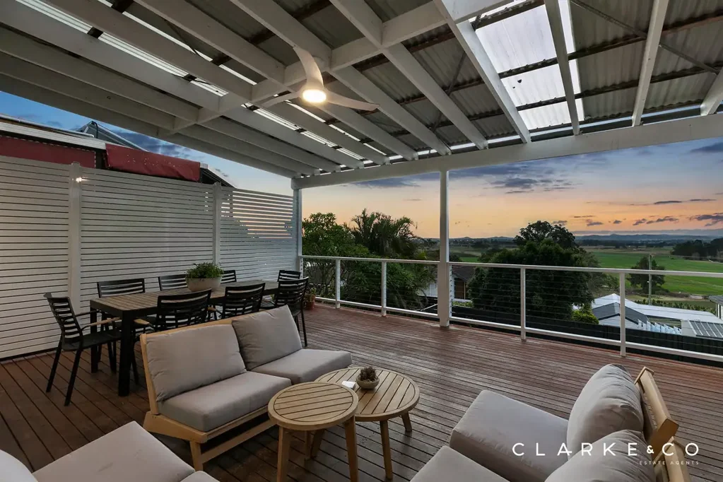 East Maitland 4房  WHERE FAMILY COMFORT MEETS INCREDIBLE VIEWS!
