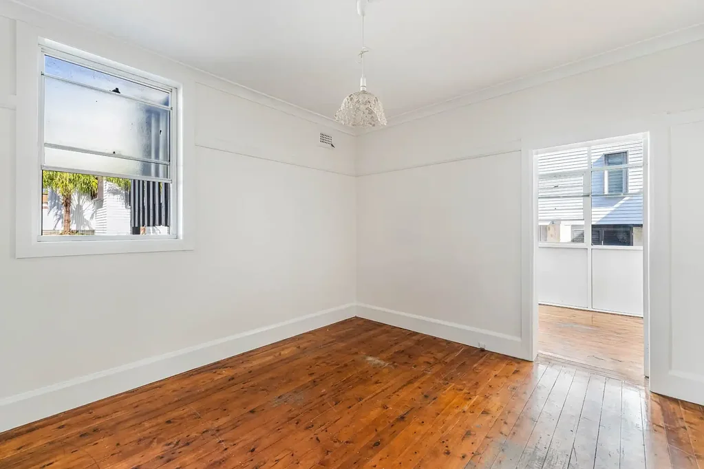 One bedroom apartment in convenient location
