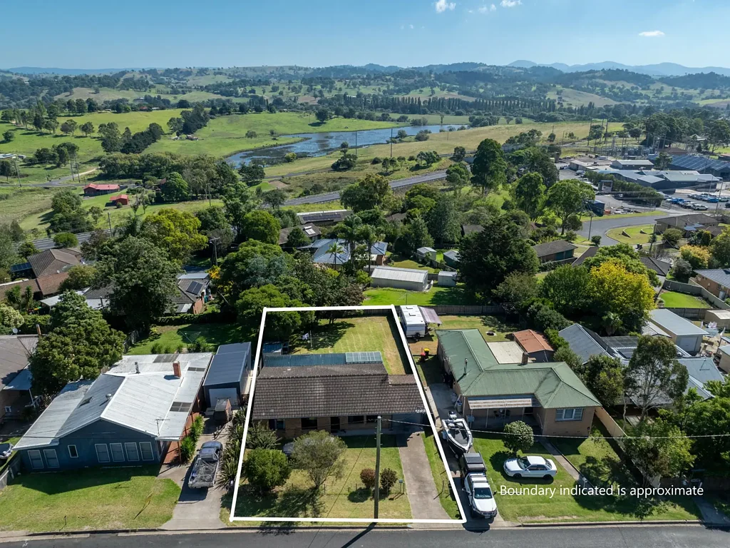 13 Mecklenberg Street, Bega, NSW 2550