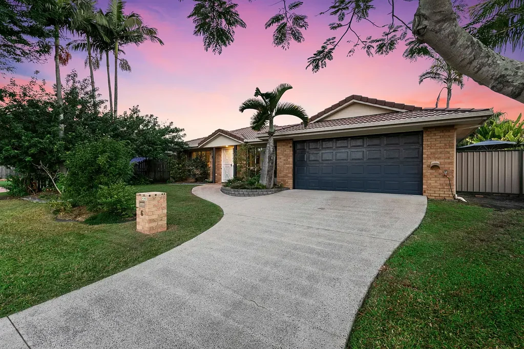 6 Faye Avenue, Scarness, QLD 4655