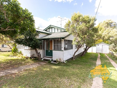 75 MORETON STREET, Eidsvold, QLD 4627, 2 slaapkamers, 1 badkamers, House