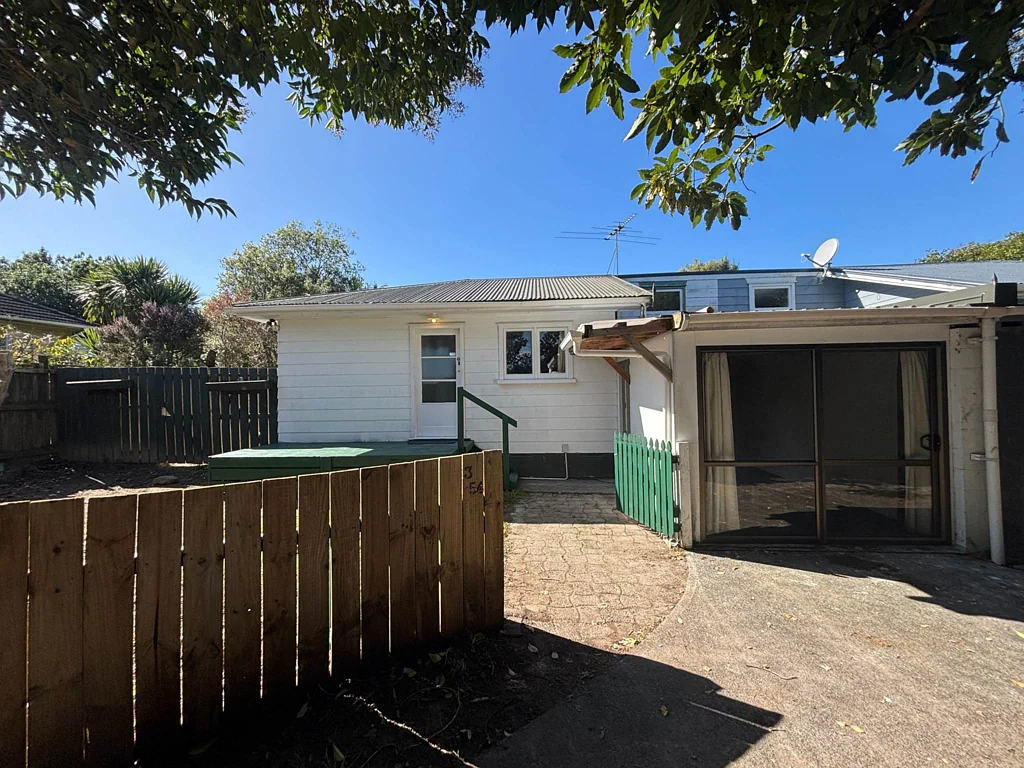 Spacious 2-Bedroom Home + Versatile Rumpus Roo...