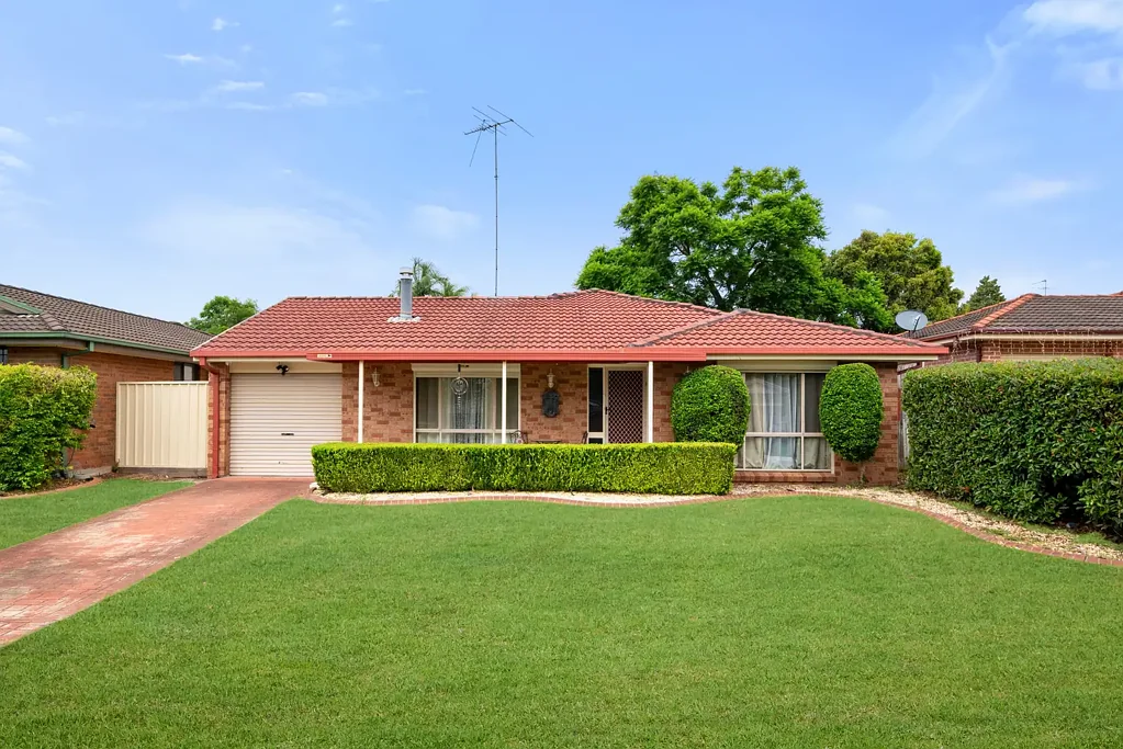 2 Spinosa Place, Glenmore Park, NSW 2745