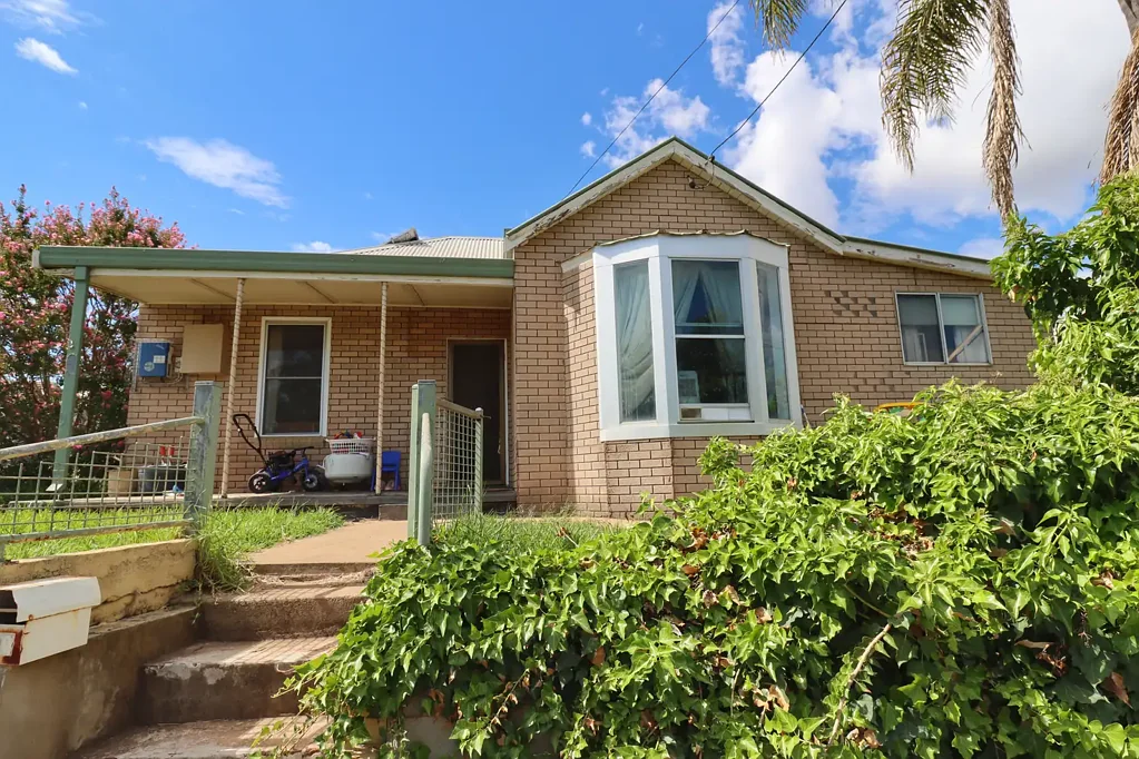 19 Redfern Street, Cowra, NSW 2794
