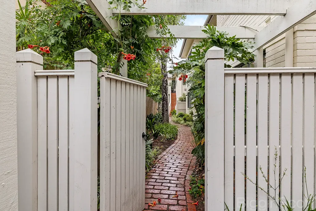 3/23 Pine Avenue, Elwood, VIC 3184