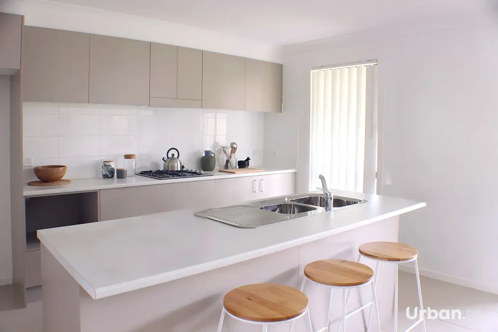 Bardia 3 Bedroom Brand New Oakley 17 Triplex by ZAC Homes in Bardia