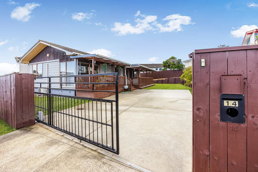 14 Charntay Avenue, Clover Park, Manukau City, Auckland