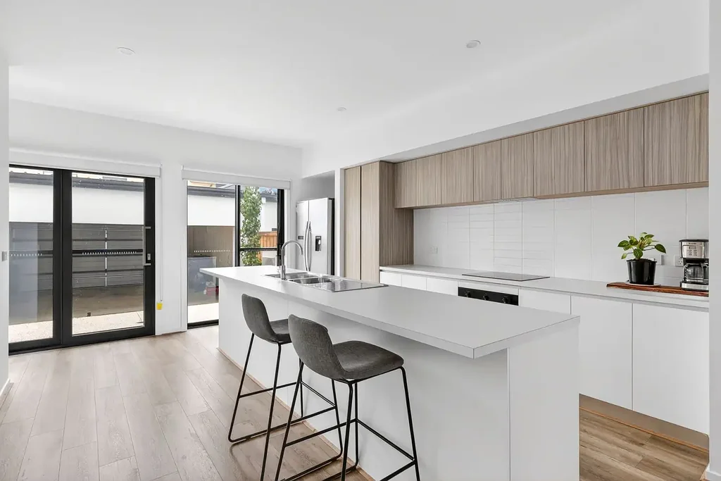 4 Wayfarer Walk, Mount Duneed, VIC 3217