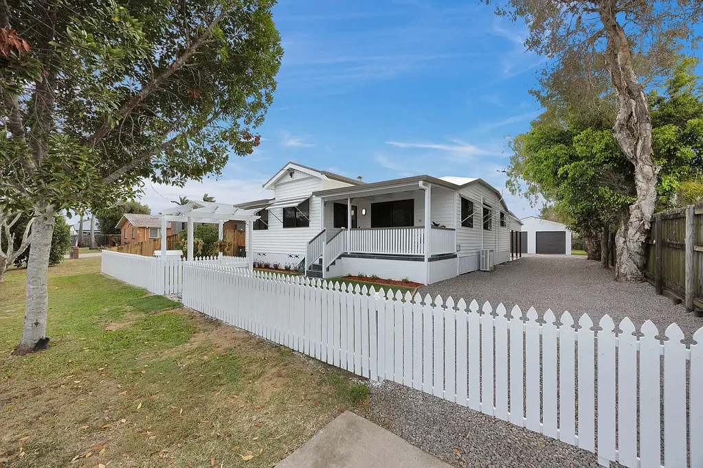South Mackay 4ห้องนอน Then & Now Done Right