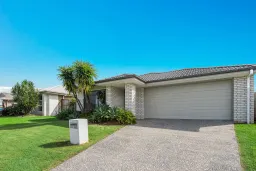 60 William Boulevard, Pimpama