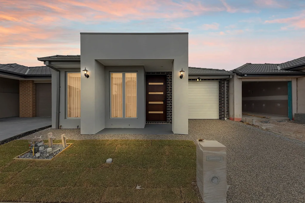 27 Harlem Way, Berwick, VIC 3806