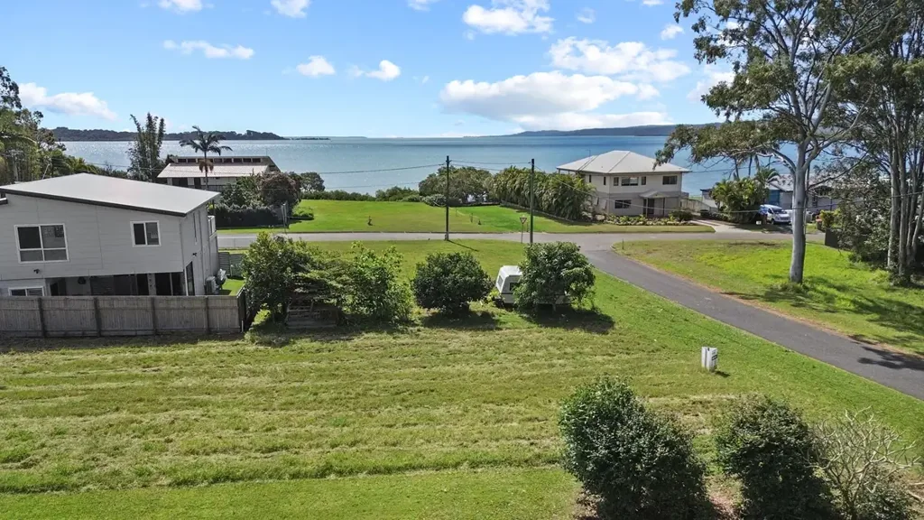 Russell Island HILL STREET – 地段、潜力与机遇 HILL STREET – Position, Potential & Opportunity