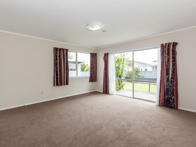 102a Fairs Road, Milson, Palmerston North, 2 rūma, 1 rūma horoi