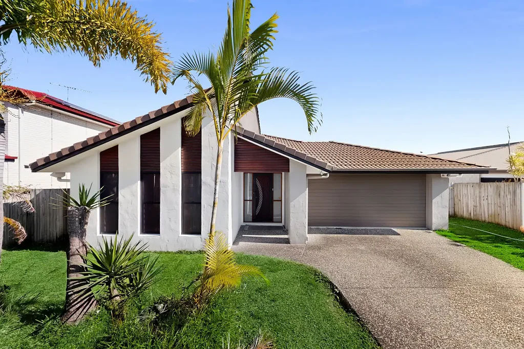 Calamvale 4房 宽敞家庭生活空间，步行可达 Calamvale Community College 和托儿所 Spacious Family Living, Walk to Calamvale Community College & Childcare