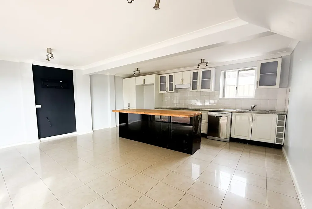 5 Bedroom 2 bathroom home with double car secure parking