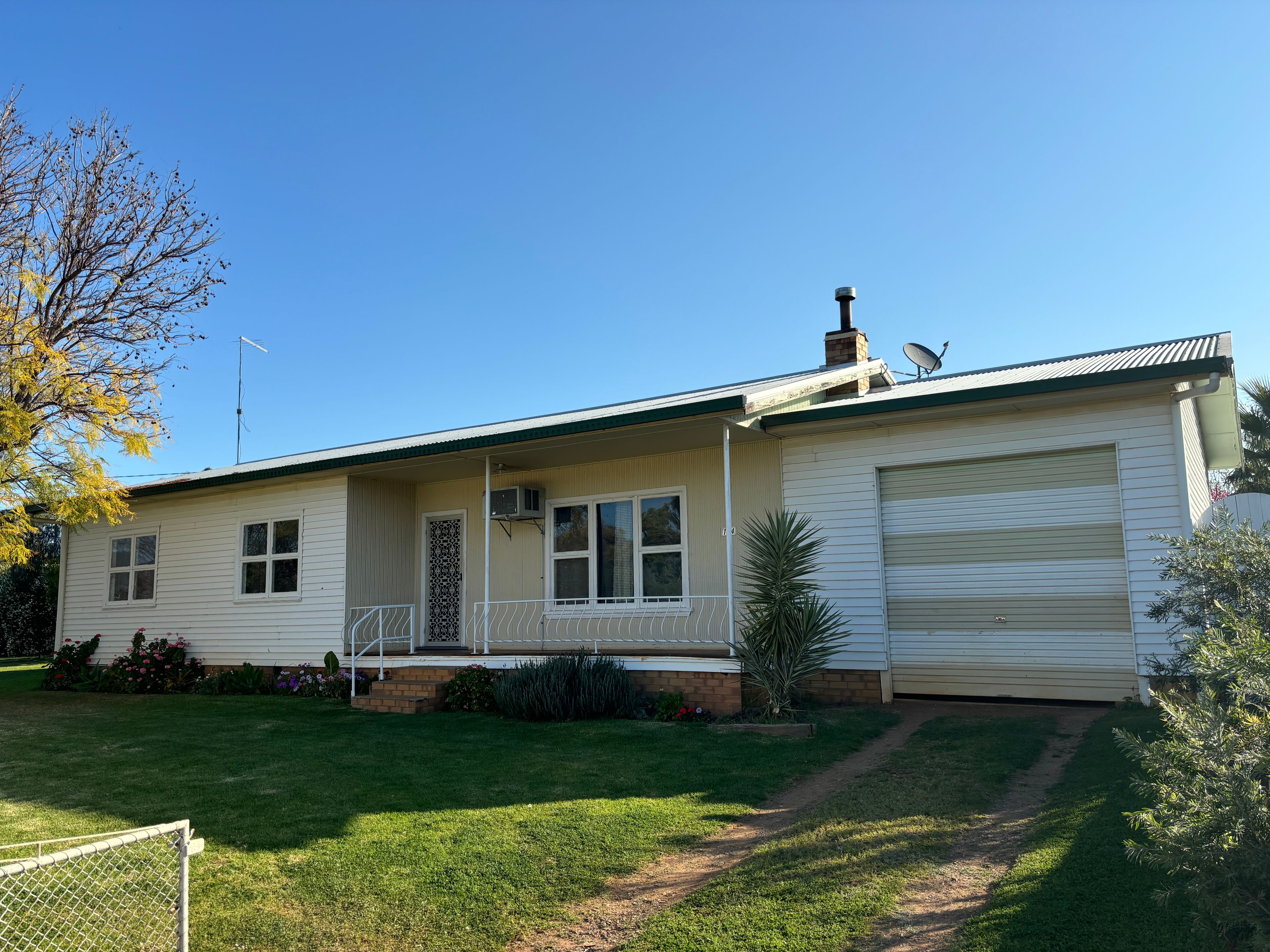 124 MAITLAND ST, BINGARA NSW 2404, 0 rūma, 0 rūma horoi, House