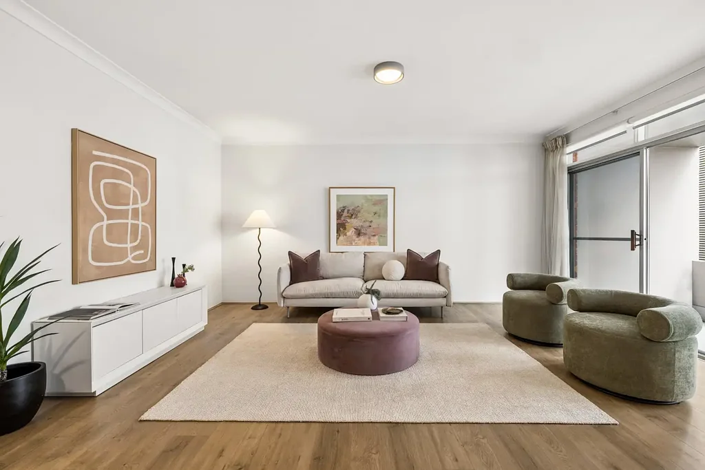 Bondi 2房 宽敞海滨公寓，位于备受追捧的 Bondi 区域 Oversized coastal apartment in a sought-after Bondi pocket