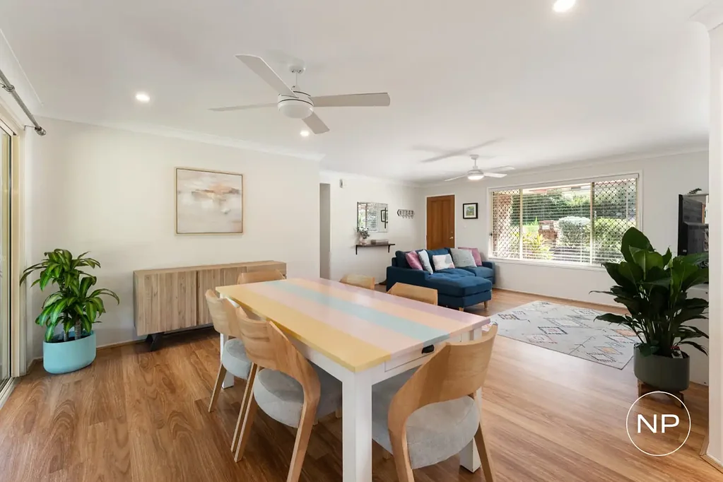 Albany Creek 3房 公园环绕死胡同 620m²宽地块 三卧带套间 灵活双车库 户外娱乐空间 Family Living in a Quiet Cul-de-Sac