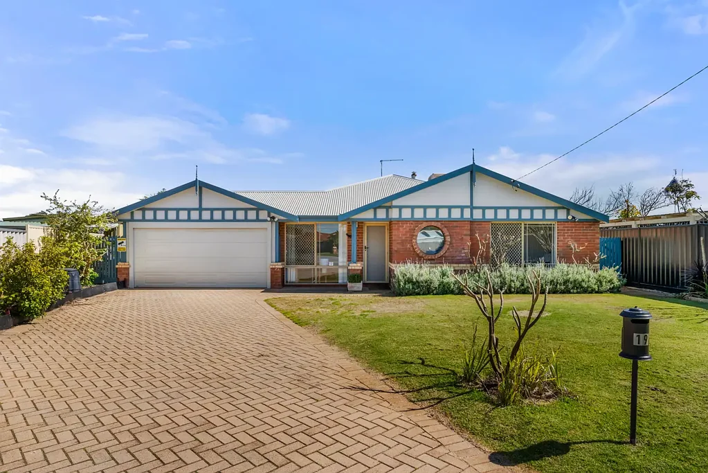 Waikiki 4બેડરૂમ Under Offer by Shaun Hogarth of Acton Belle Property Rockingham and Baldivis - Home Open Cancelled