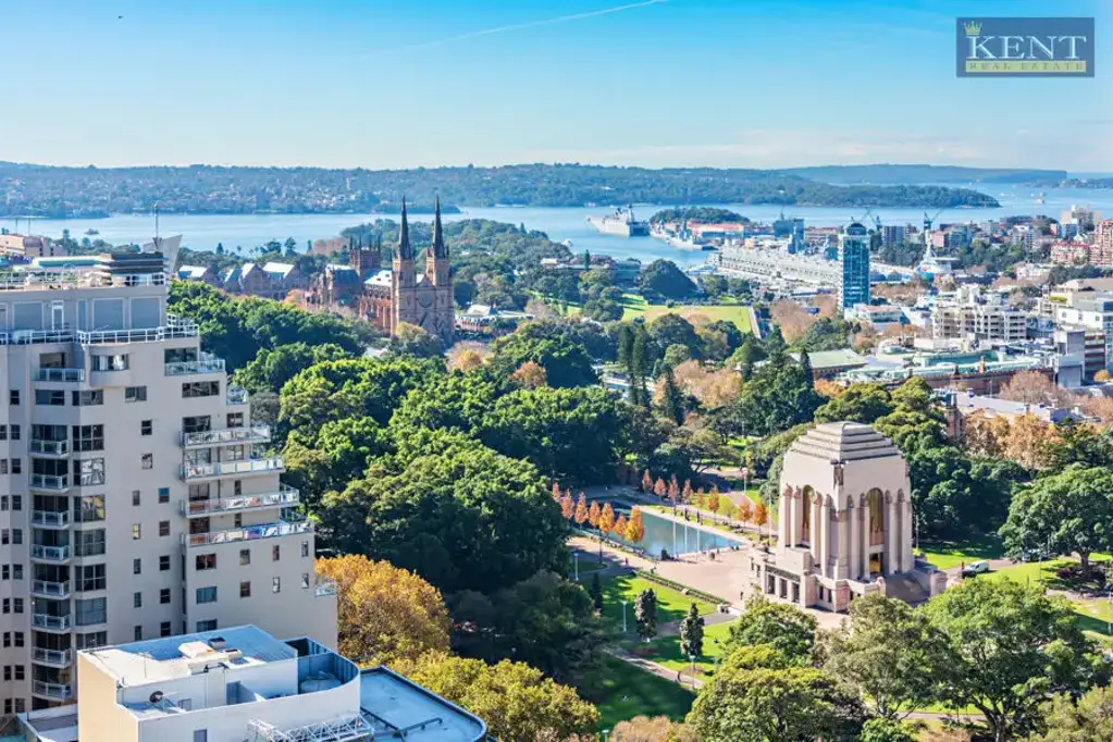 Sydney 3ห้องนอน INDULGE IN UNRIVALLED CONVENIENCE & STUNNING WATER  VIEWS FROM THIS HIGH-LEVEL LUXURY LIVING