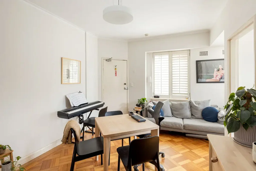 Elegant Art Deco residence in landmark ‘Mont Clair’