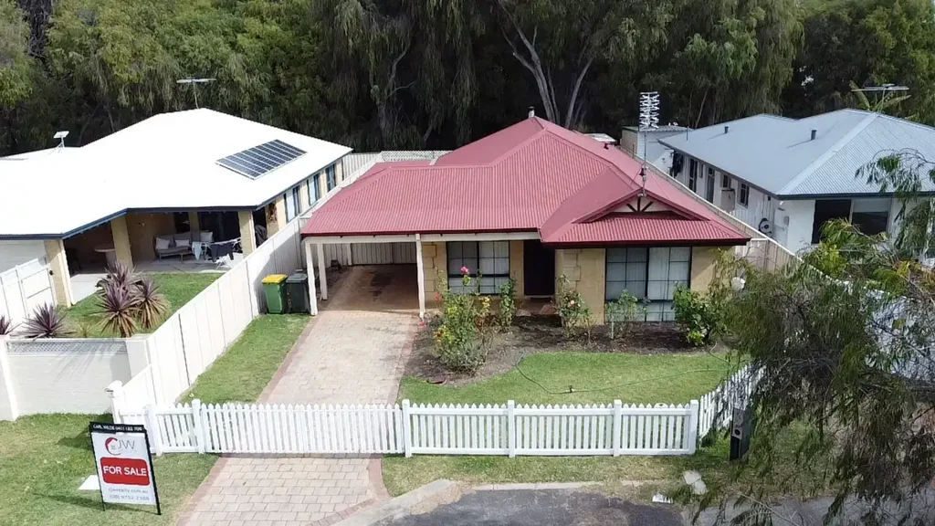 Geographe 3Zimmer Beachside Cul-De-Sac Location with Lovely Treed Backdrop!