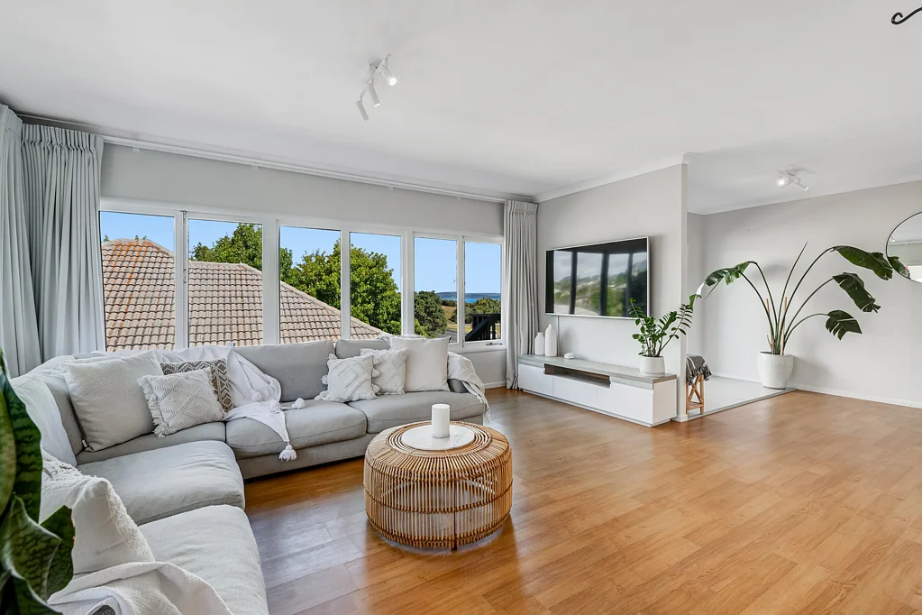 1287 Whangaparaoa Road, Army Bay, Rodney, Auckland