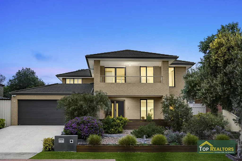 Point Cook 4房 位于 Point Cook 安静小巷的 703 平方米双层家庭住宅 Double-Storey Family Sanctuary on 703m² in a Quiet Point Cook Court