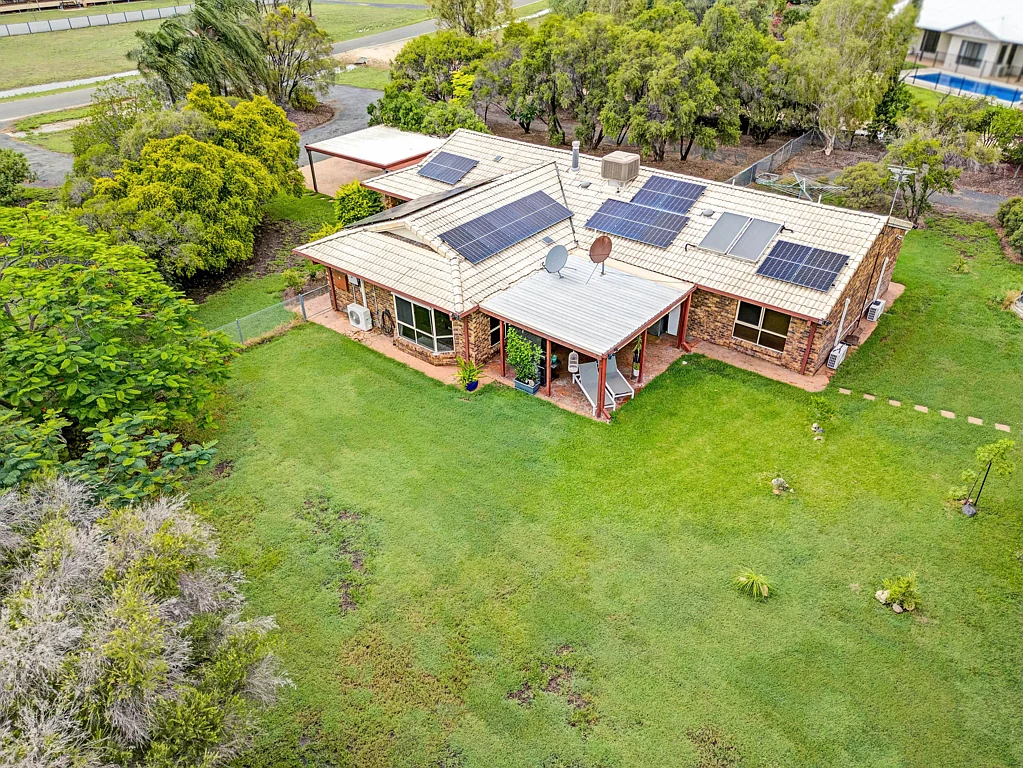27 Edgewood Drive, Emerald, QLD 4720