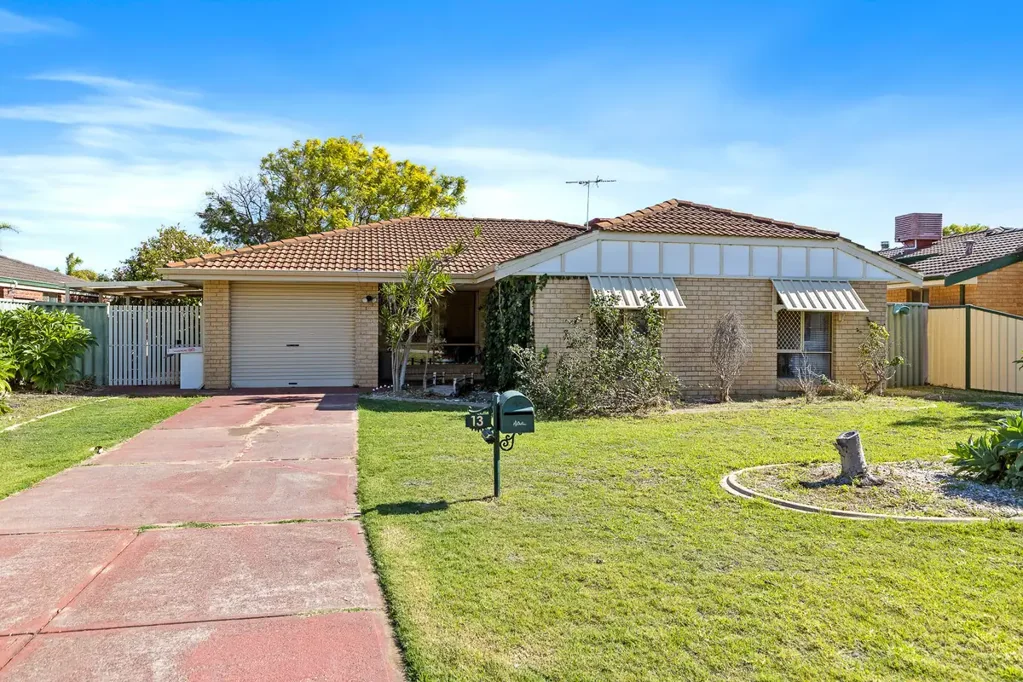 13 Madison Place, Cooloongup, WA 6168