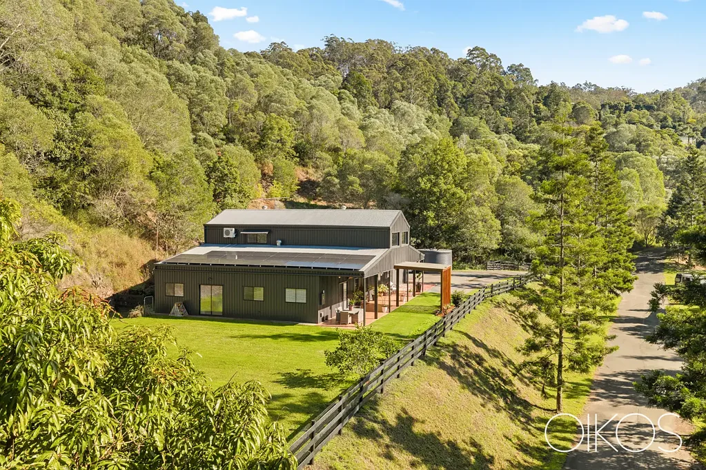 Upper Brookfield 5침실 Brookfield Ranch – Where Luxury Meets the Tranquillity of Country Living