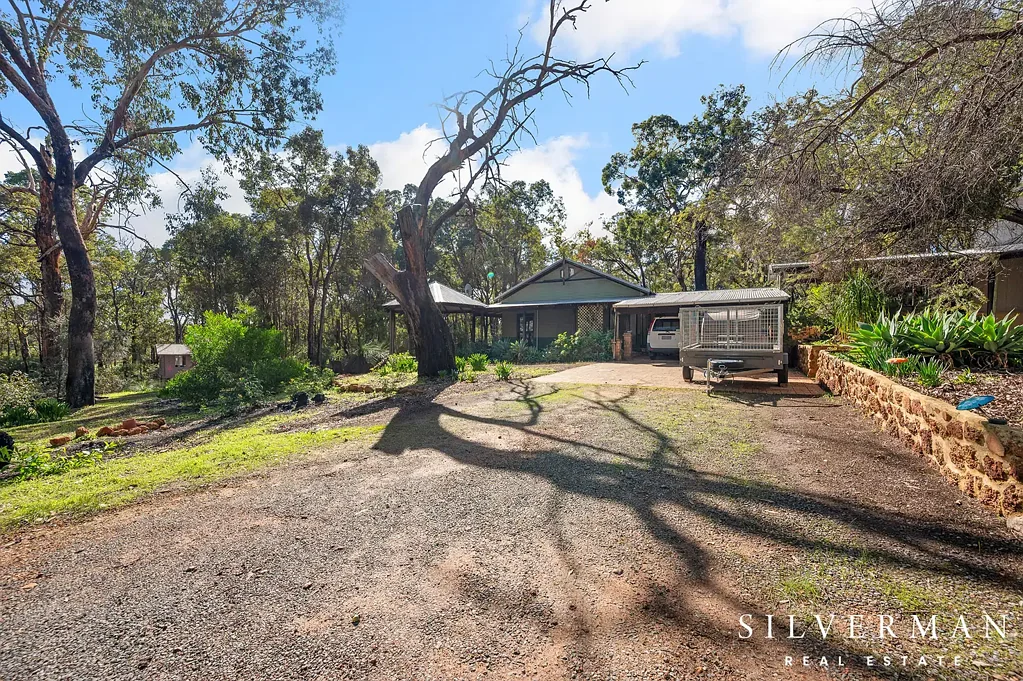 55 Banksia Grove, Stoneville, WA 6081