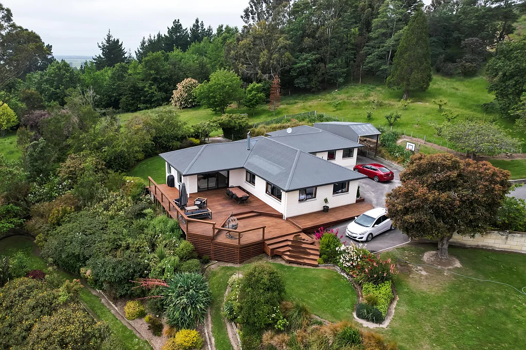North Otago 4 Bedroom THE MODERN LIFESTYLE PROPERTY OF YOUR DREAMS