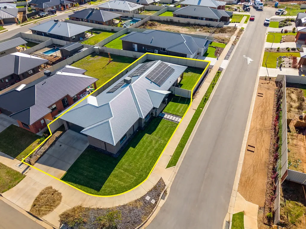 Thurgoona 4 Slaapkamer CUSTOM BUILT LUXURY HOME INVITING ALL SMSF INVESTORS OR FIRST HOME OWNERS!!
