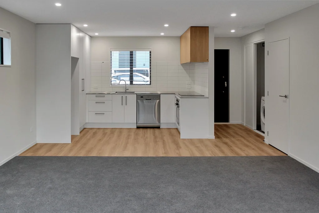 Modern, Spacious & Sunny