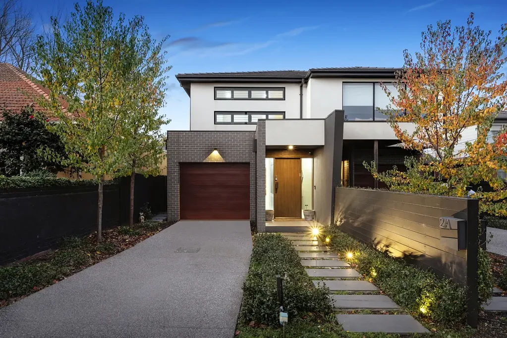 Murrumbeena 4 Bedroom Luxury Family Retreat with Designer Pool on 466sqm
