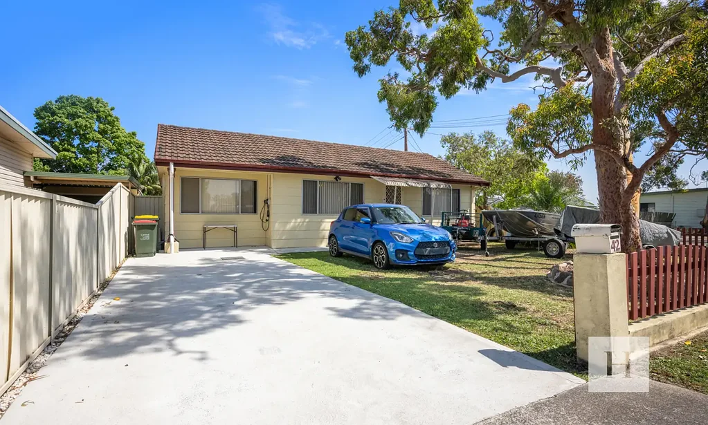 42 Dudley Street, Gorokan, NSW 2263