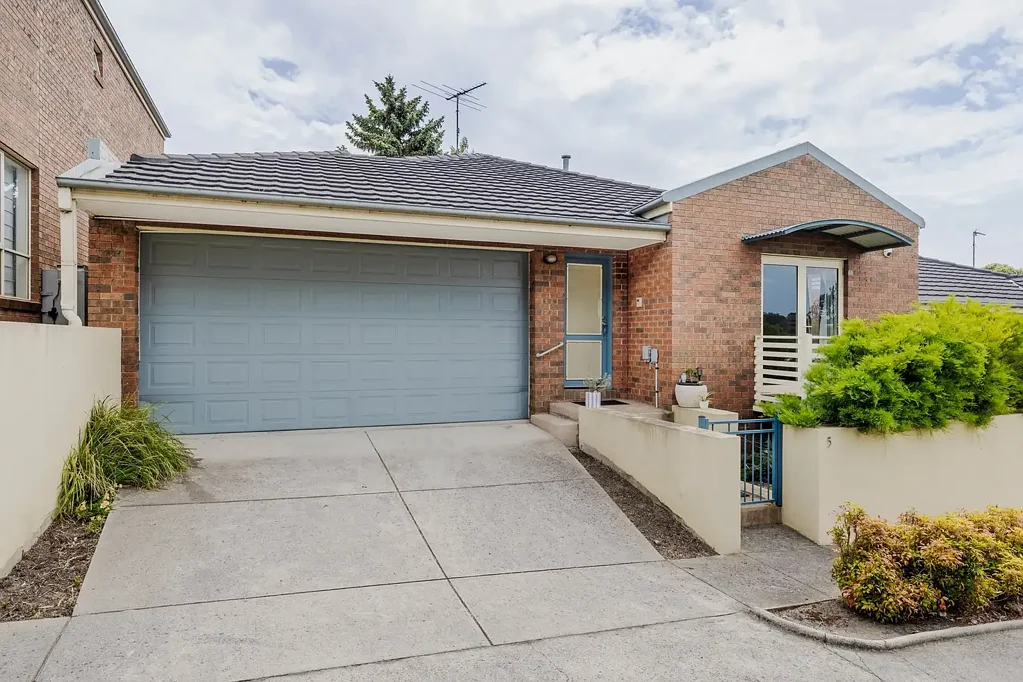 5/143 Barrabool Road, Highton, VIC 3216