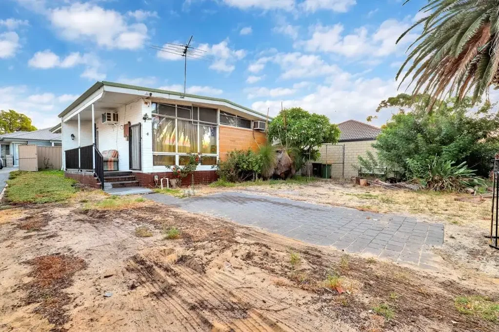 4 Pearson St, Armadale, WA 6112
