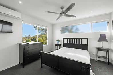 16B Darel Drive, Ashmore, QLD 4214, 3 slaapkamers, 4 badkamers, House