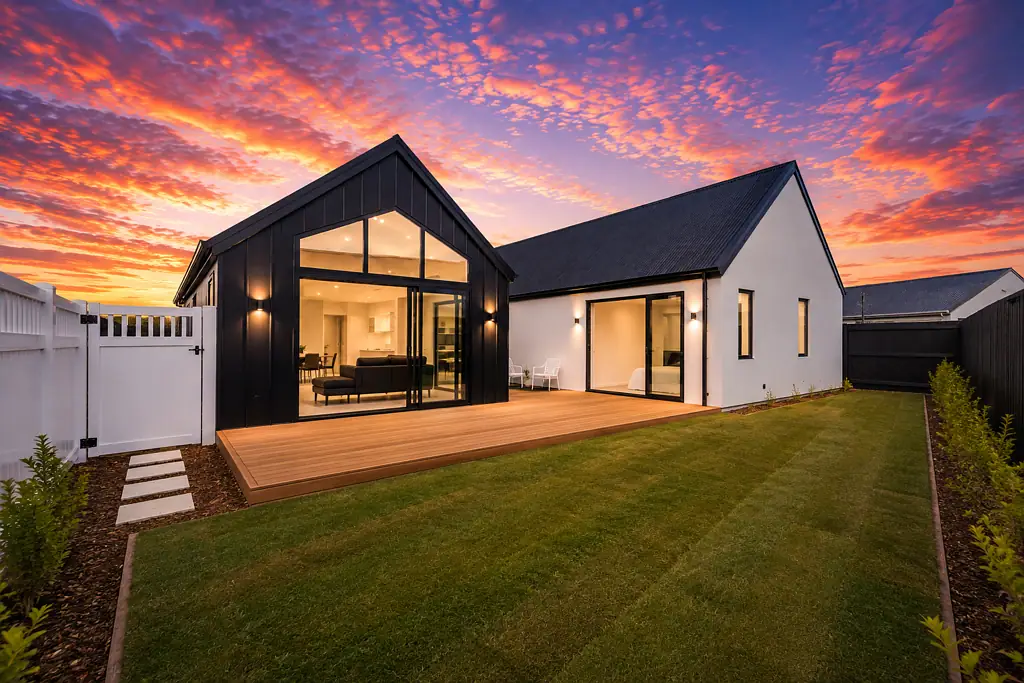 Marshland 4 Bedroom Gold? Silver? Choose Kopper!