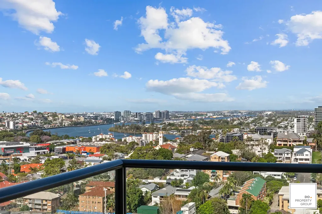 Bowen Hills 2બેડરૂમ Elevated City Living with River and Gateway Views