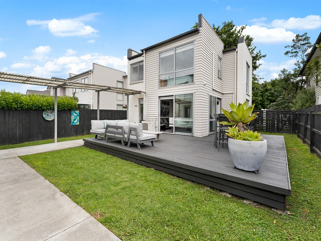 Takanini 4Kwarto Trendy & Spacious 4 bedroom + Loft !