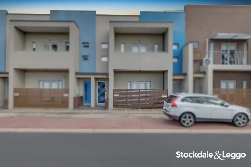 MODERN LIVING !