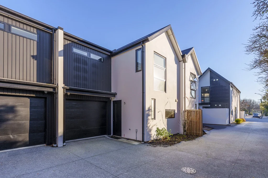 Christchurch Central 3 Bedroom Inner-City Living, Stadium Close