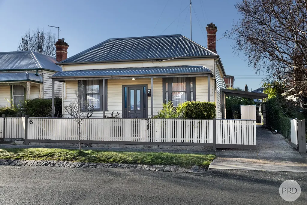 FOUR-BEDROOM HOME SO CLOSE TO LAKE WENDOUREE