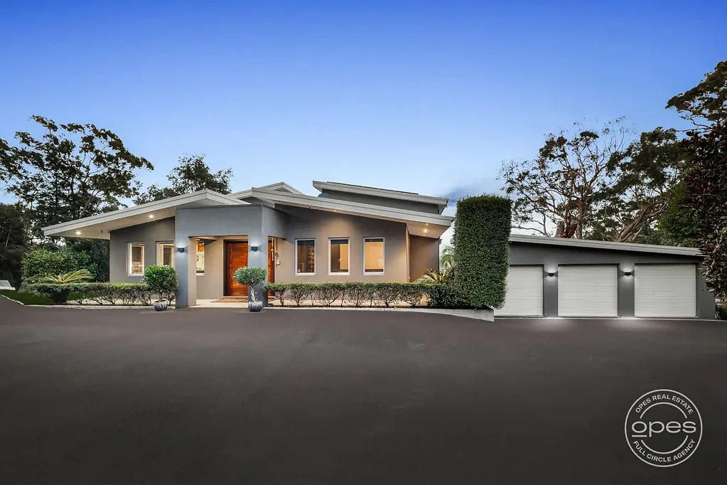 Dural 7ਬੈੱਡਰੂਮ One of Sydney's Highest Residential Holdings – Luxury Acreage Estate with Business-Ready Infrastructure, Huge Shed & Second Dwelling on title