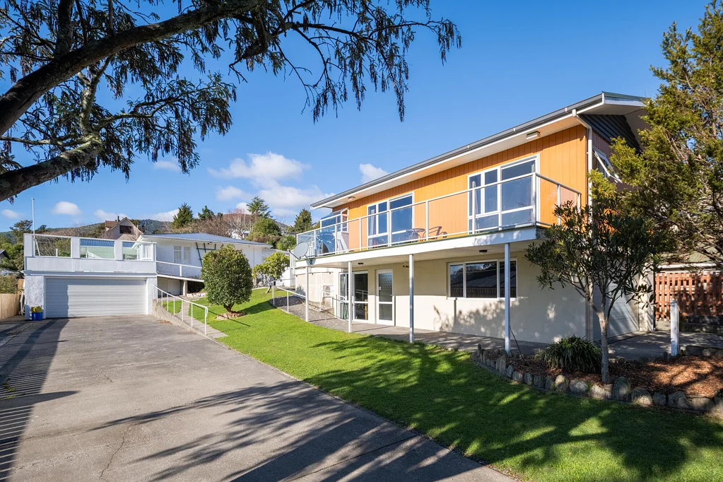 Picton 5房  Charming Dual-Dwelling Home in Picton Awaits You!