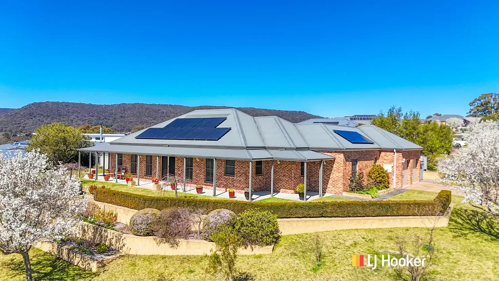 Lithgow 4कमरा Quality & Class in Popular Hillcrest Estate